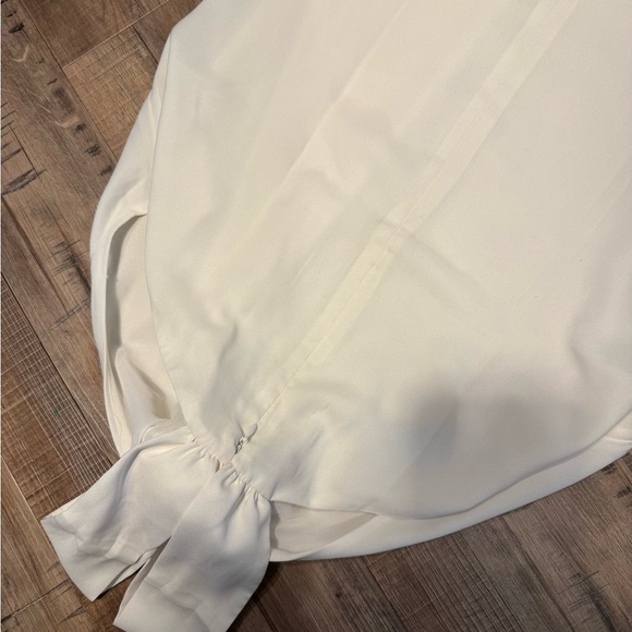 Ann Taylor NEW White Halter Top Rosette Accent Faux Diamond Holiday Top Size MP - Picture 8 of 8